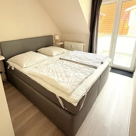 Apartman Fewo Ostsee-Buhne - Mit Balkon Und Baecker Nebenan Baabe